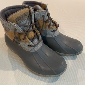 Sperry Topsider womens 6m